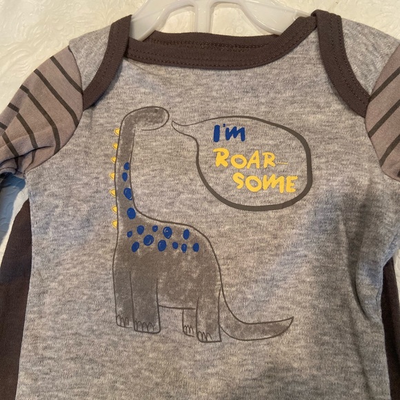 Boys Brown & Tan 2 piece,long sleeve onesie with matching pants, sz 6-9 months - Picture 2 of 7